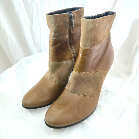 Ecco Ankle Booties - Picture 2 of 12